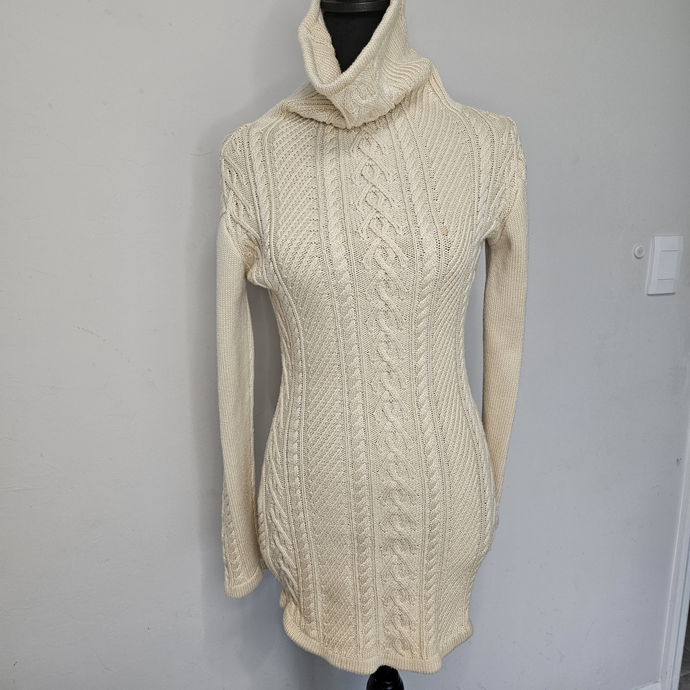 V28 cable knit long‎ sleeve turtleneck tunic Knit Sweater size small